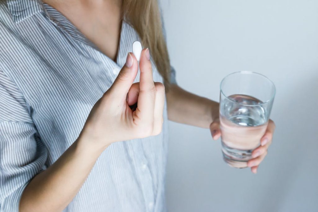 woman taken medicin