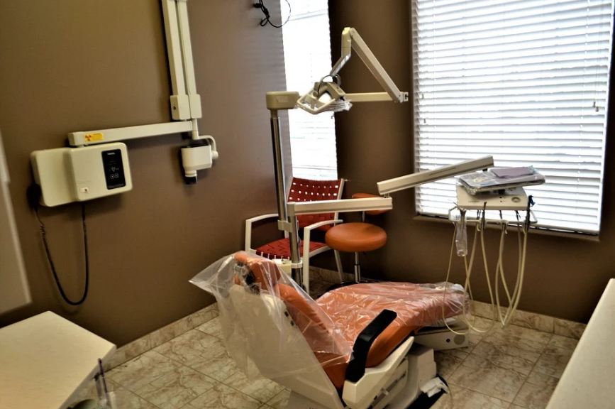 Consult a dentist if the toothache does not go away even after 2 days. 