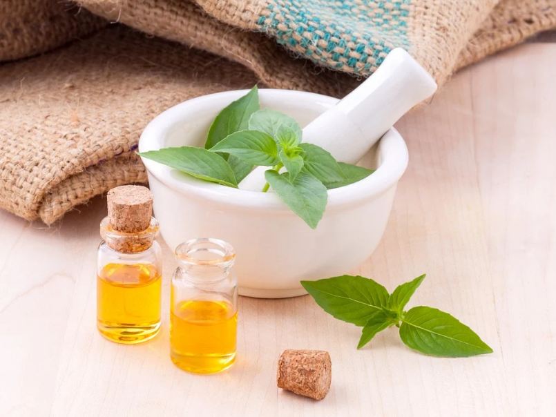 Various oils also have anti-inflammatory properties that help in reducing pain and swelling. 
