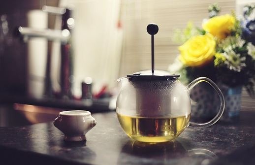 Green tea lowers the chance of cancer. 